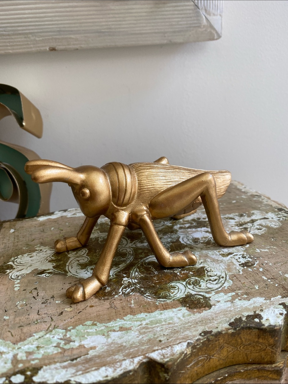 Gold Cricket - Picture 3 of 6